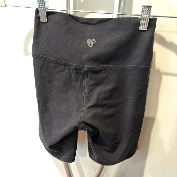 TNA Jet Black Women's Bike Shorts - Picture 3 of 3